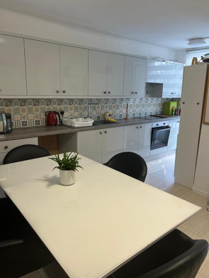 Private Room 1 Лондон Экстерьер фото